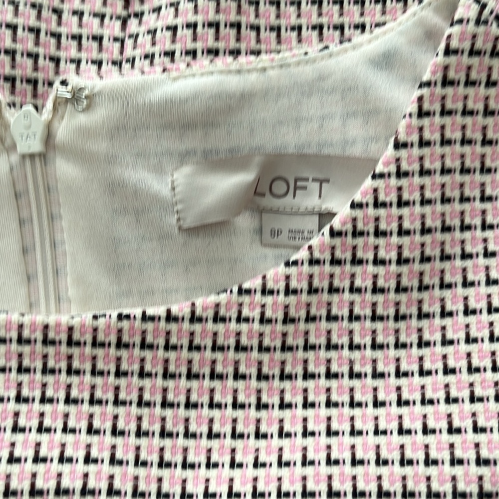 LOFT DRESS! - Picture 6 of 9